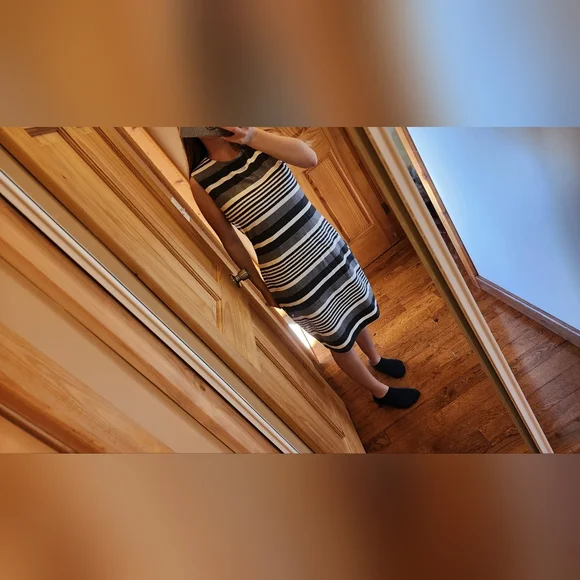 ℰ𝓁ℯℊ𝒶𝓃𝓉, 𝒮𝓉𝓇𝒾𝓅ℯ𝒹, 𝒲𝒽𝒾𝓉ℯ & ℬ𝓁𝒶𝒸𝓀 𝒟𝓇ℯ𝓈𝓈 - Picture 2 of 5